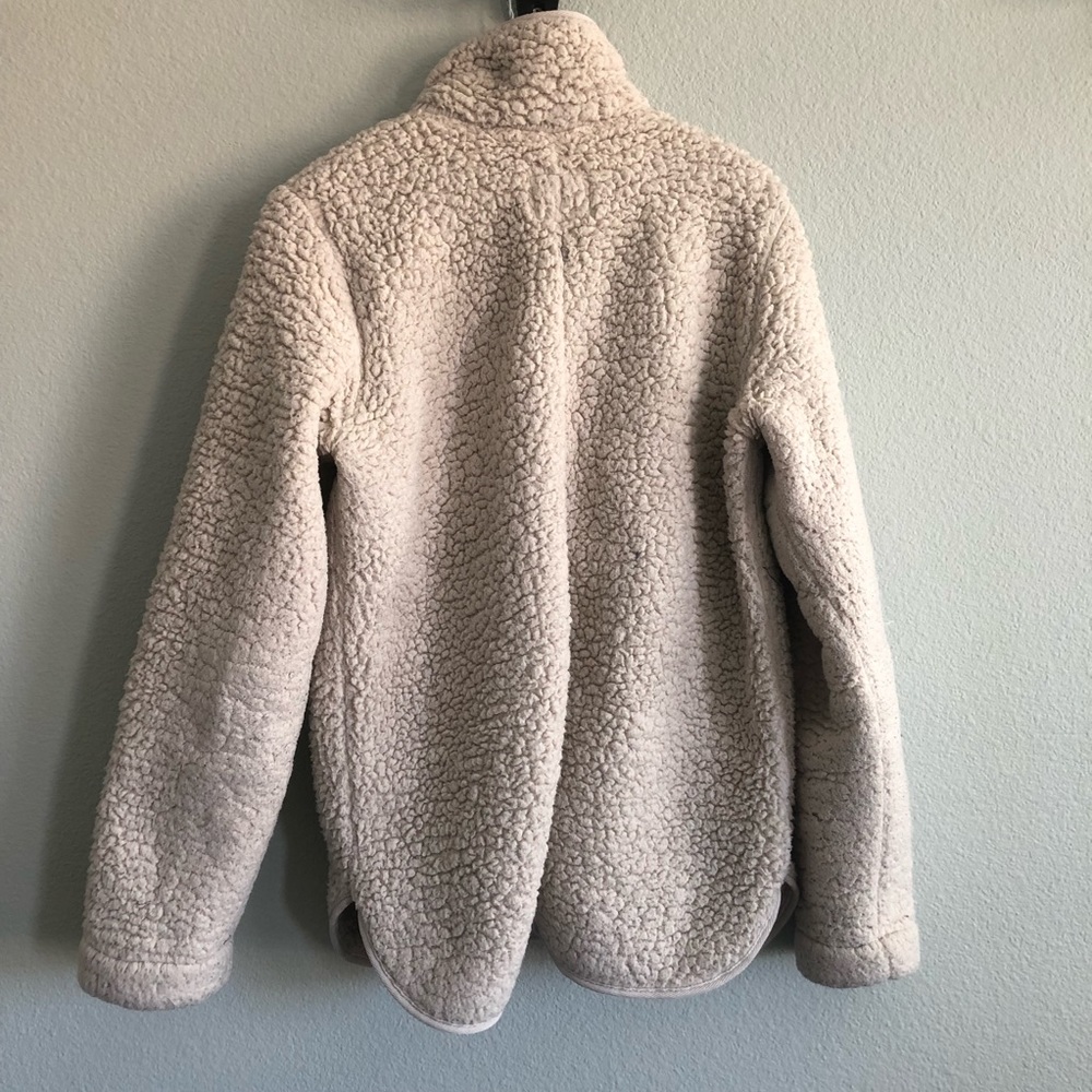 Abercrombie and Fitch Cream Sherpa Nylon Trim Snap Up Jacket. Size Small - Picture 5 of 10